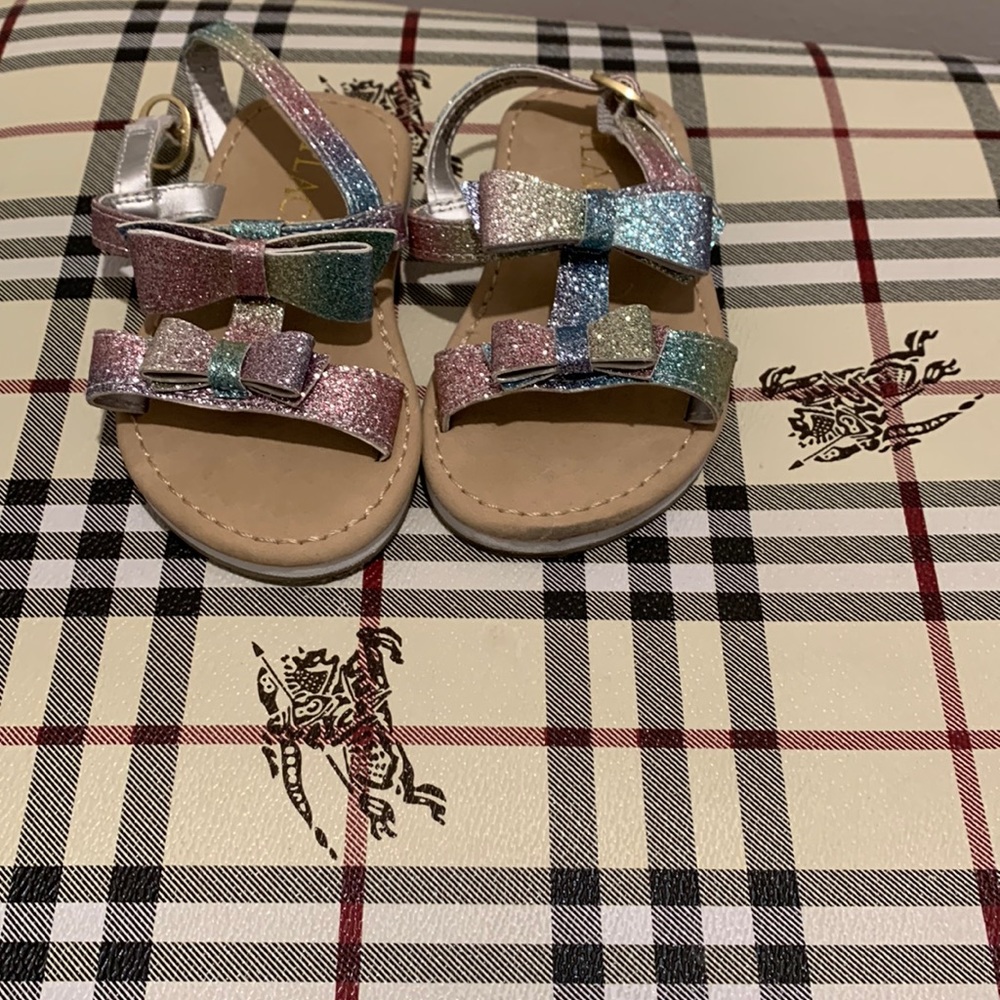 Childrens place scandals- size 5
